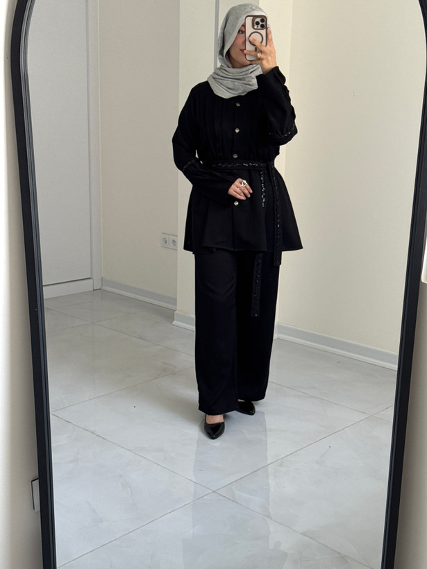 مانتو عطیه