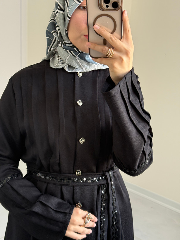 مانتو عطیه